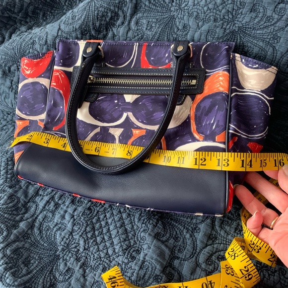 Coach NWT handbag navy/ multi color. - Picture 8 of 8